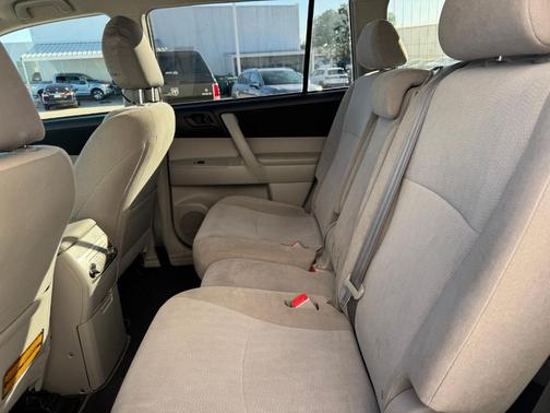 2013 Toyota Highlander Base