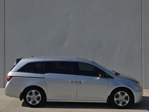 2012 Honda Odyssey Touring Elite
