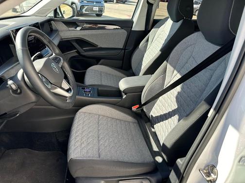 2025 Volkswagen Tiguan 2.0T S