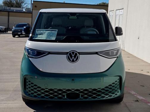 2025 Volkswagen ID. Buzz Pro S Plus