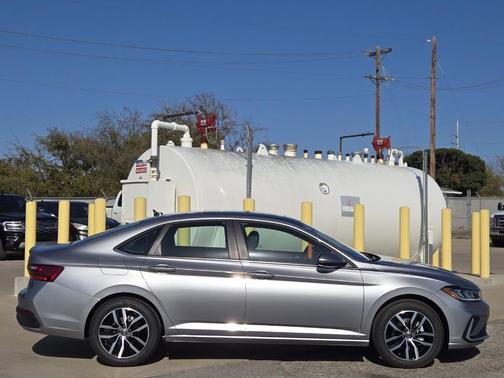 2026 Volkswagen Jetta 1.5T SE