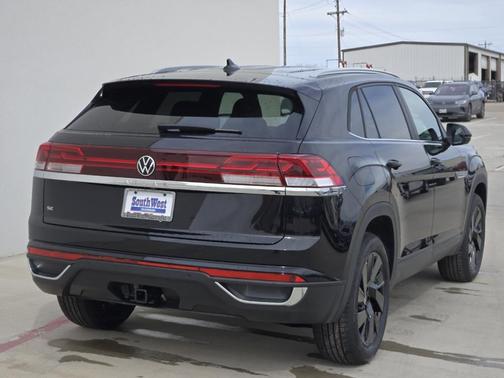 2025 Volkswagen Atlas Cross Sport 2.0T SE w/Technology