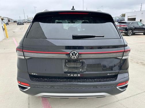 2025 Volkswagen Taos 1.5T SEL