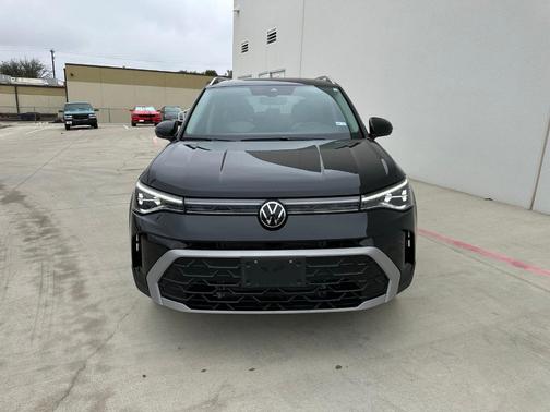 2025 Volkswagen Taos 1.5T SEL