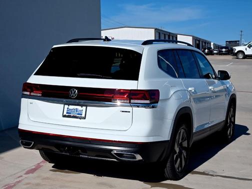 2025 Volkswagen Atlas 2.0T SE