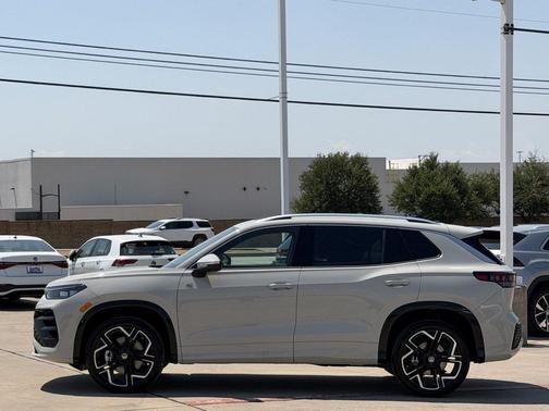 Sandstone 2026 Volkswagen Tiguan 2.0T SEL R-Line 4MOTION