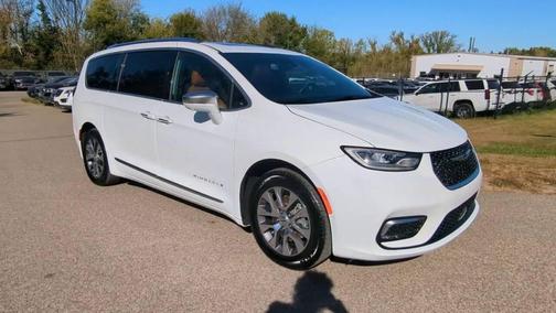 2024 Chrysler Pacifica L
