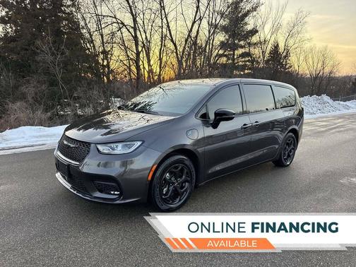 2023 Chrysler Pacifica Hybrid Limited