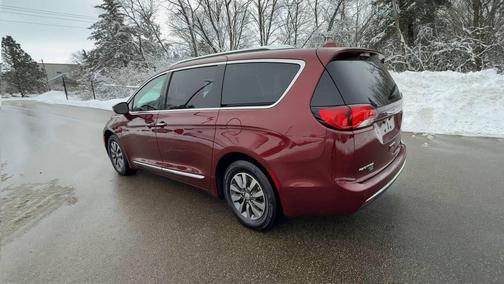 2020 Chrysler Pacifica Hybrid Touring L