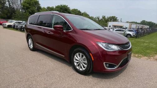 2018 Chrysler Pacifica Touring-L