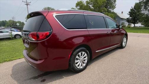 2018 Chrysler Pacifica Touring-L