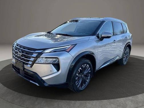 Champagne Silver Metallic 2024 Nissan Rogue Platinum