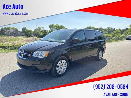 Black Onyx Crystal Pearlcoat 2018 Dodge Grand Caravan SE
