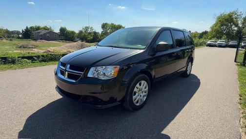 Black Onyx Crystal Pearlcoat 2018 Dodge Grand Caravan SE