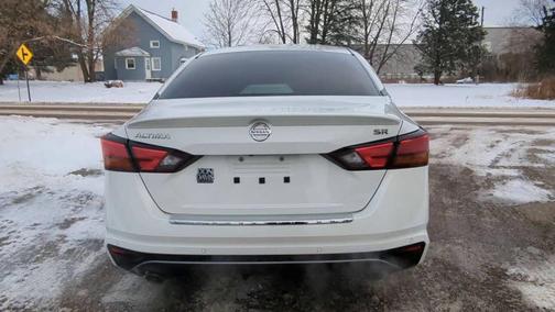 2022 Nissan Altima SR FWD