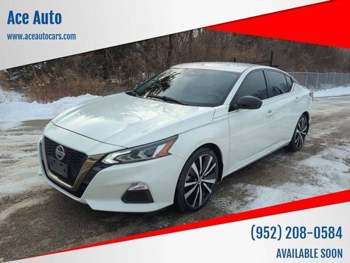 2022 Nissan Altima SR FWD