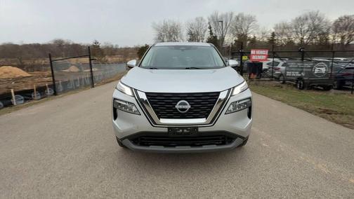 Brilliant Silver Metallic 2022 Nissan Rogue SV