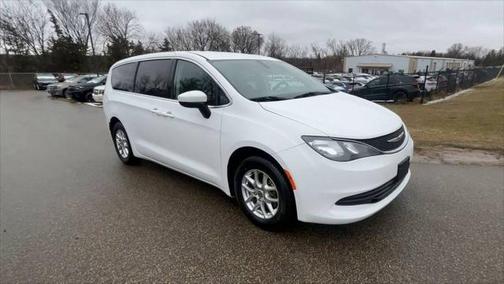 2021 Chrysler Voyager LX
