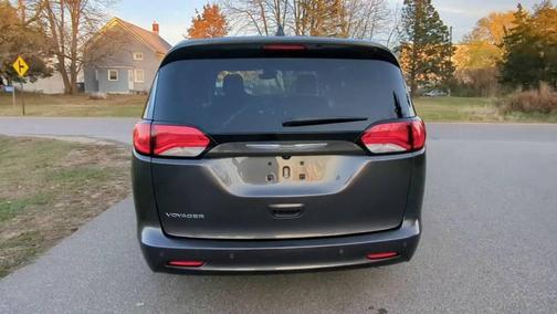 2021 Chrysler Voyager L