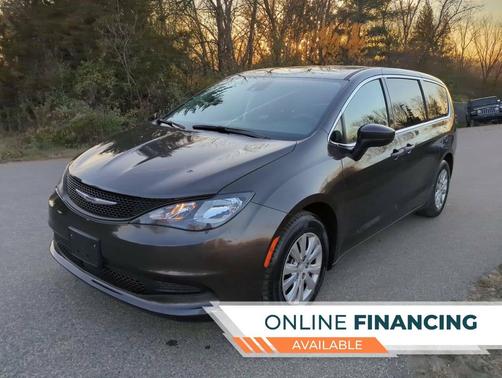 2021 Chrysler Voyager L