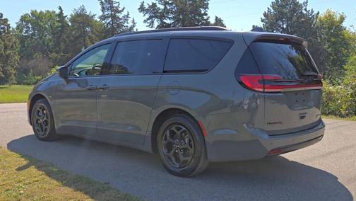 2021 Chrysler Pacifica Hybrid Limited