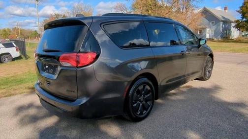 2020 Chrysler Pacifica Hybrid Limited