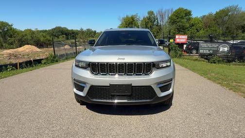 Silver Zynith 2022 Jeep Grand Cherokee Limited