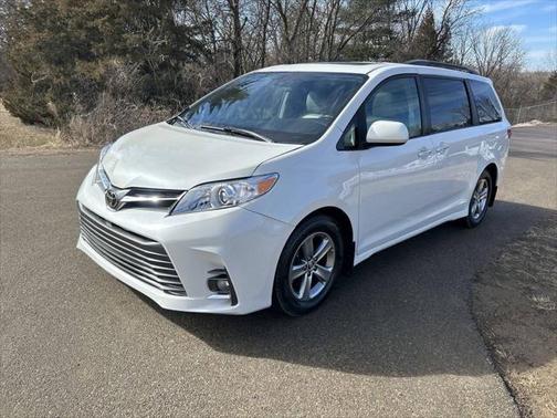 2018 Toyota Sienna XLE Premium