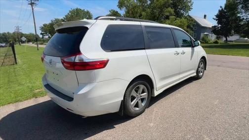 2018 Toyota Sienna XLE Premium