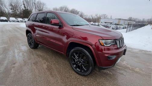 2022 Jeep Grand Cherokee Laredo