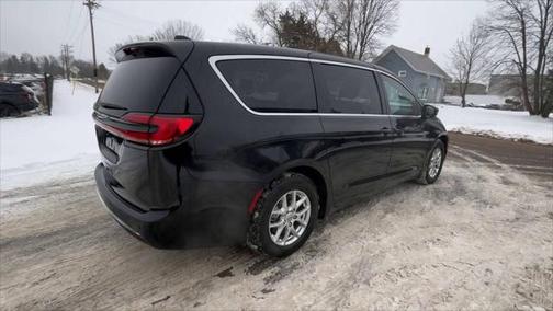 2023 Chrysler Pacifica Touring