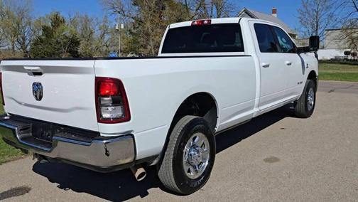 Bright White Clearcoat 2021 RAM 2500 Big Horn Crew Cab 4x4 8' Box