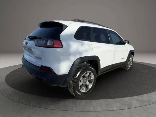 Bright White Clearcoat 2019 Jeep Cherokee Trailhawk
