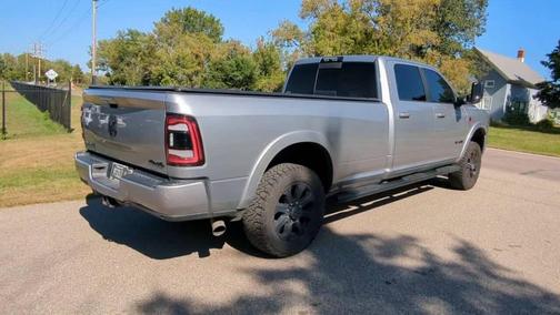 2020 RAM 3500 Laramie Crew Cab 4x4 8' Box