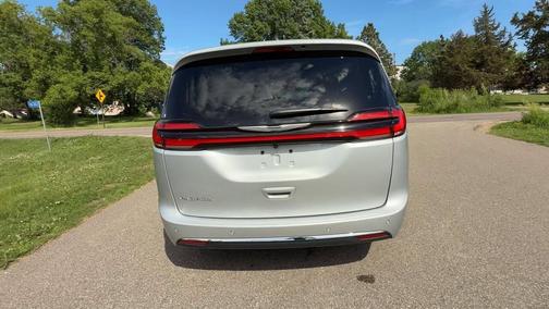 Silver Mist Clearcoat 2026 Chrysler Pacifica L