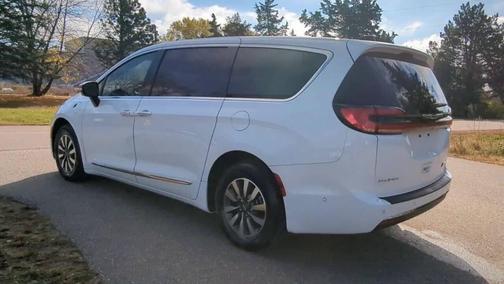 2023 Chrysler Pacifica Hybrid Limited