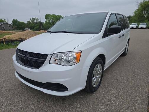 White Knuckle Clearcoat 2019 Dodge Grand Caravan SE