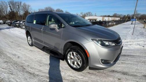 2018 Chrysler Pacifica Touring-L Plus