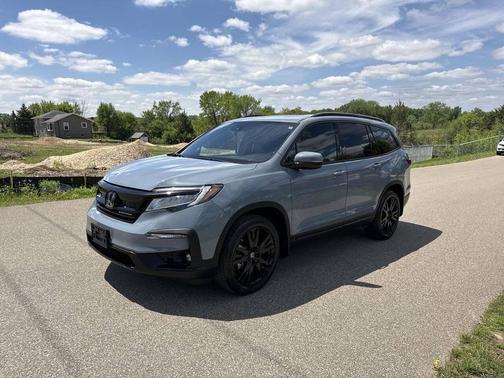 Blue 2022 Honda Pilot AWD Black Edition