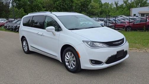 2018 Chrysler Pacifica Touring-L