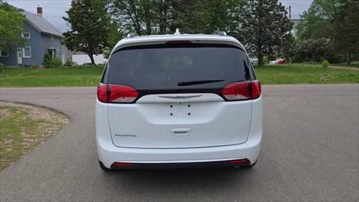 2018 Chrysler Pacifica Touring-L