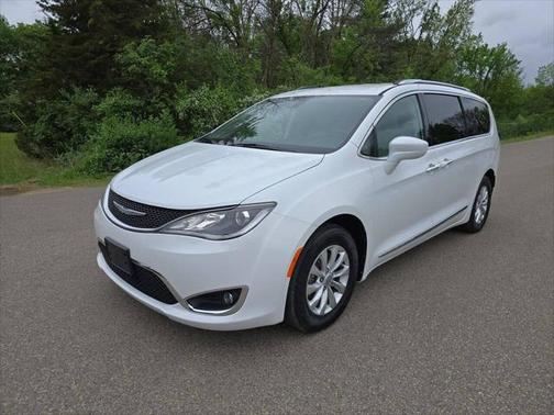 2018 Chrysler Pacifica Touring-L