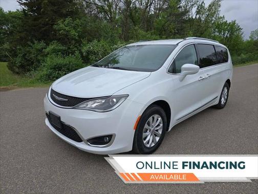 2018 Chrysler Pacifica Touring-L