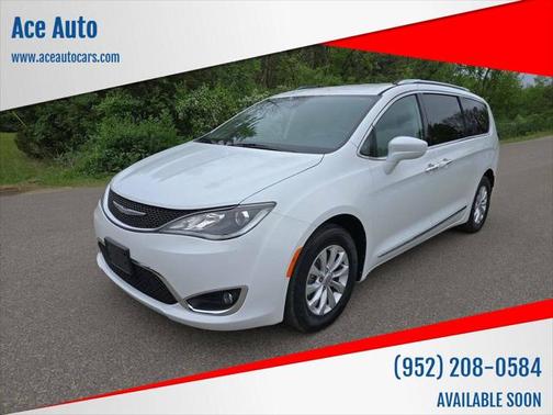 2018 Chrysler Pacifica Touring-L
