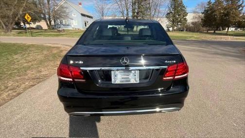 2015 Mercedes-Benz E-Class 4MATIC
