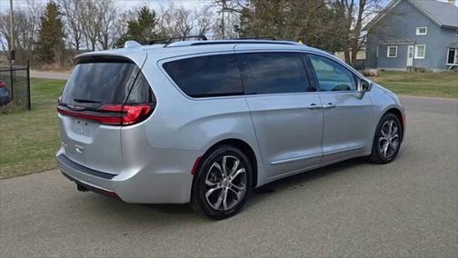 2022 Chrysler Pacifica L