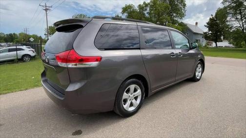2014 Toyota Sienna LE