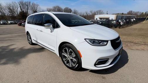 2024 Chrysler Pacifica L