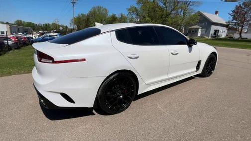 2022 Kia Stinger GT1