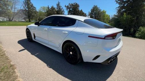 2022 Kia Stinger GT1